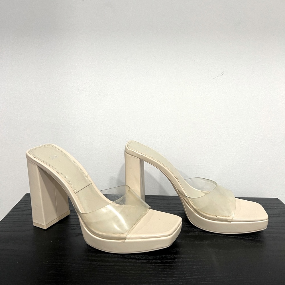 ♥️ ZARA women’s clear Strap Chunky heeled Sandal in Nude
